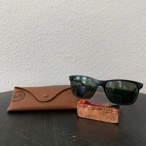 Ray-Ban RB4181 Sunglasses